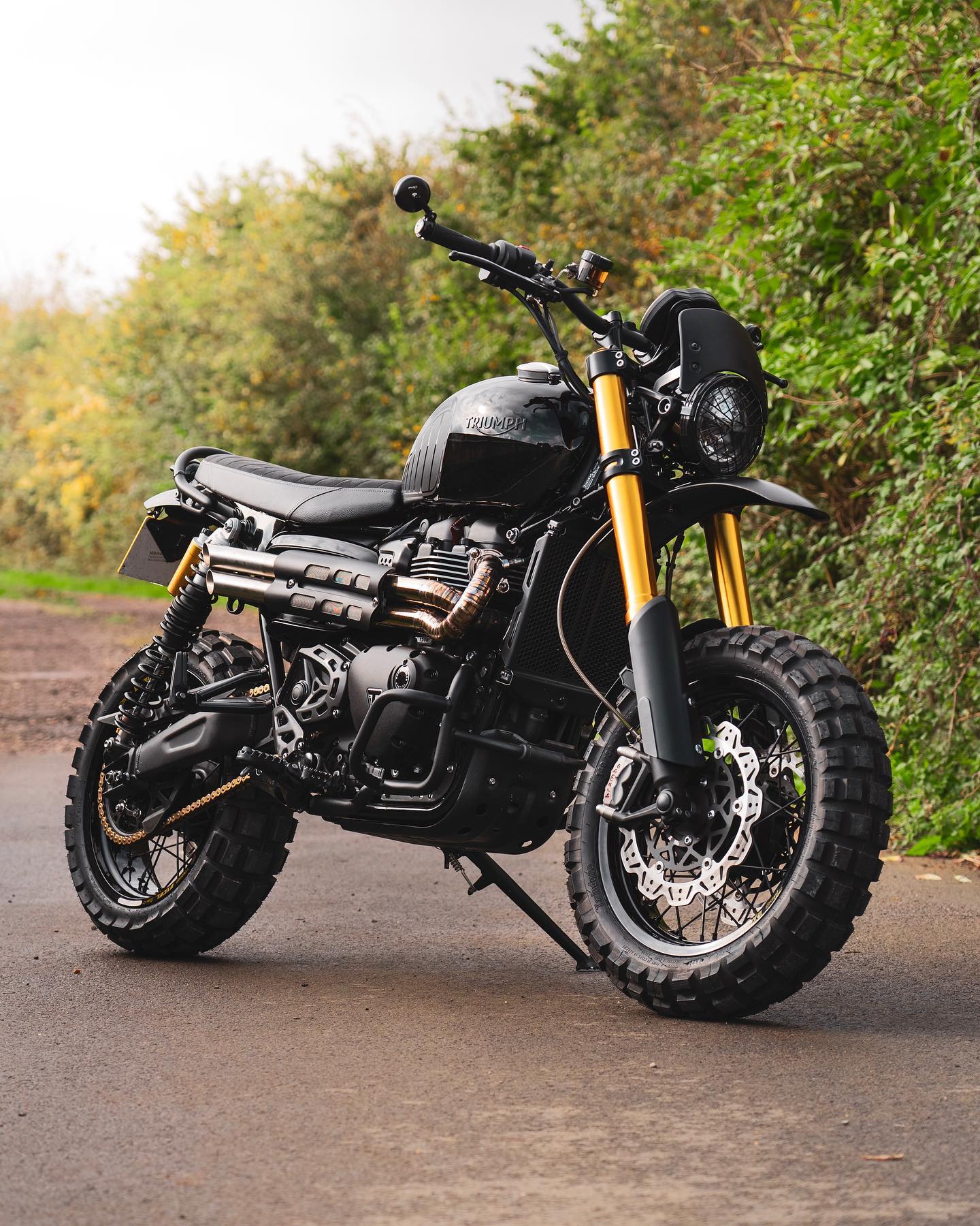 Triumph Scrambler Wide Wheel – Tantalum Rigid1